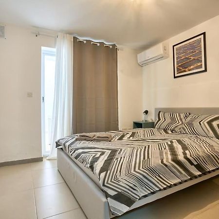 Urban Front - Walking Distance From Paceville And St George Bay Beach Is-Swieqi Εξωτερικό φωτογραφία