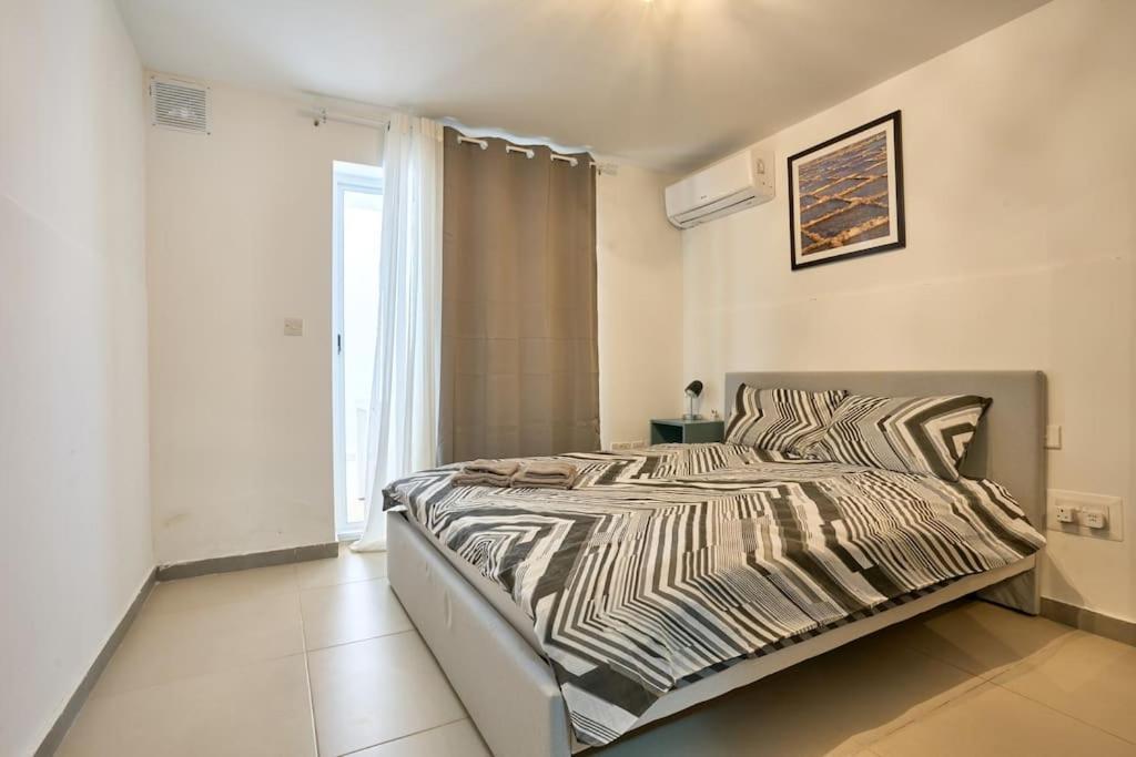 Urban Front - Walking Distance From Paceville And St George Bay Beach Is-Swieqi Εξωτερικό φωτογραφία