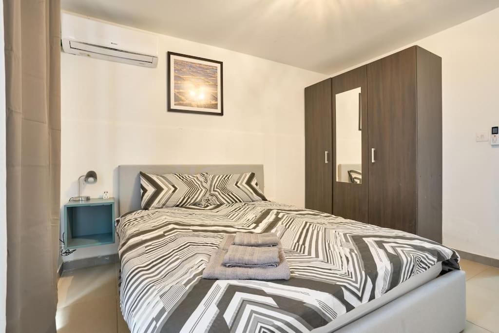 Urban Front - Walking Distance From Paceville And St George Bay Beach Is-Swieqi Εξωτερικό φωτογραφία